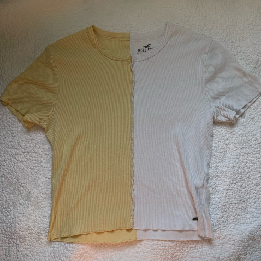 Hollister Baby Tee Size Small